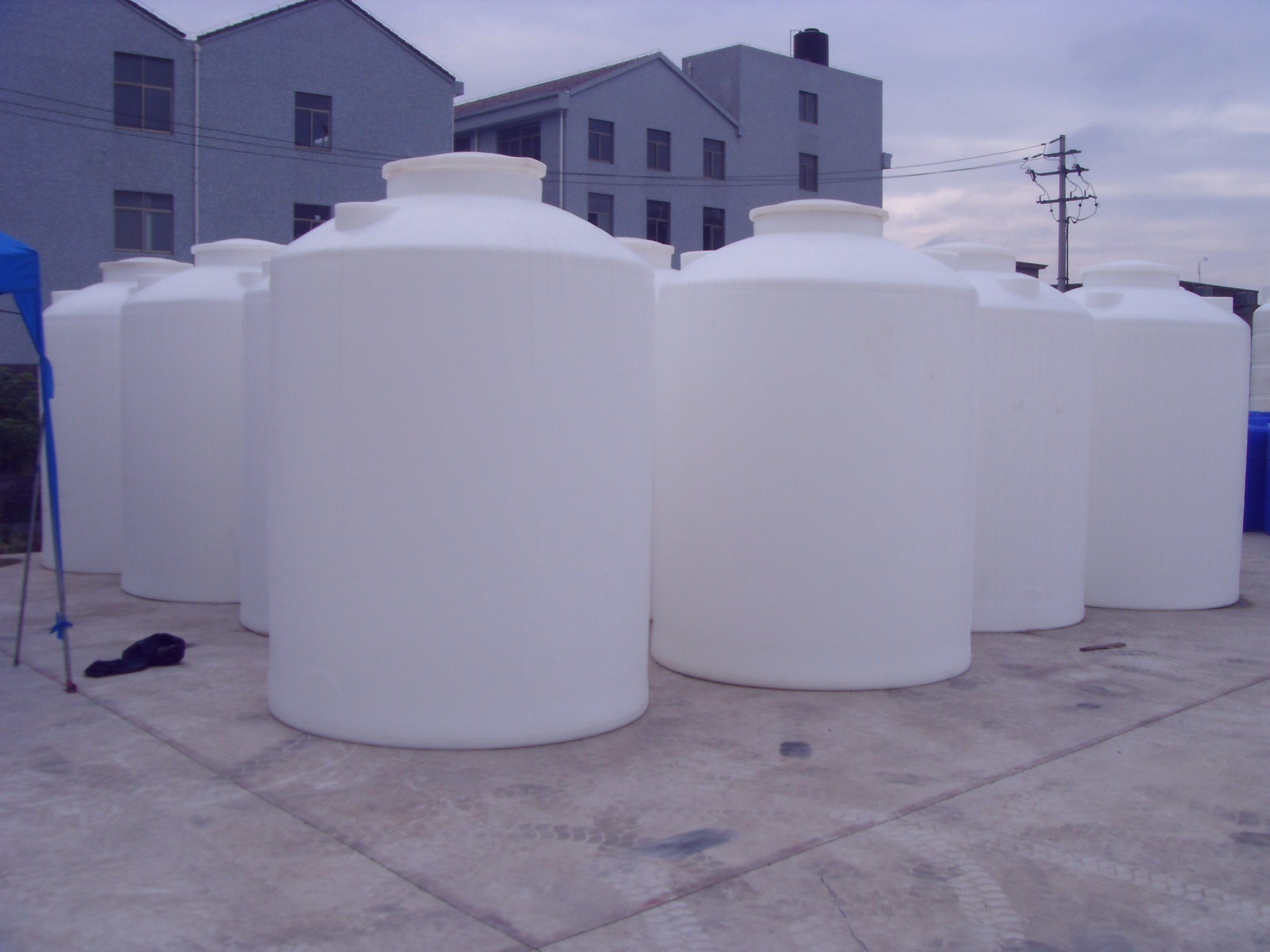 立式化工储罐 厂家直销 滚塑容器 塑料清洗箱 塑料圆柱型水箱2