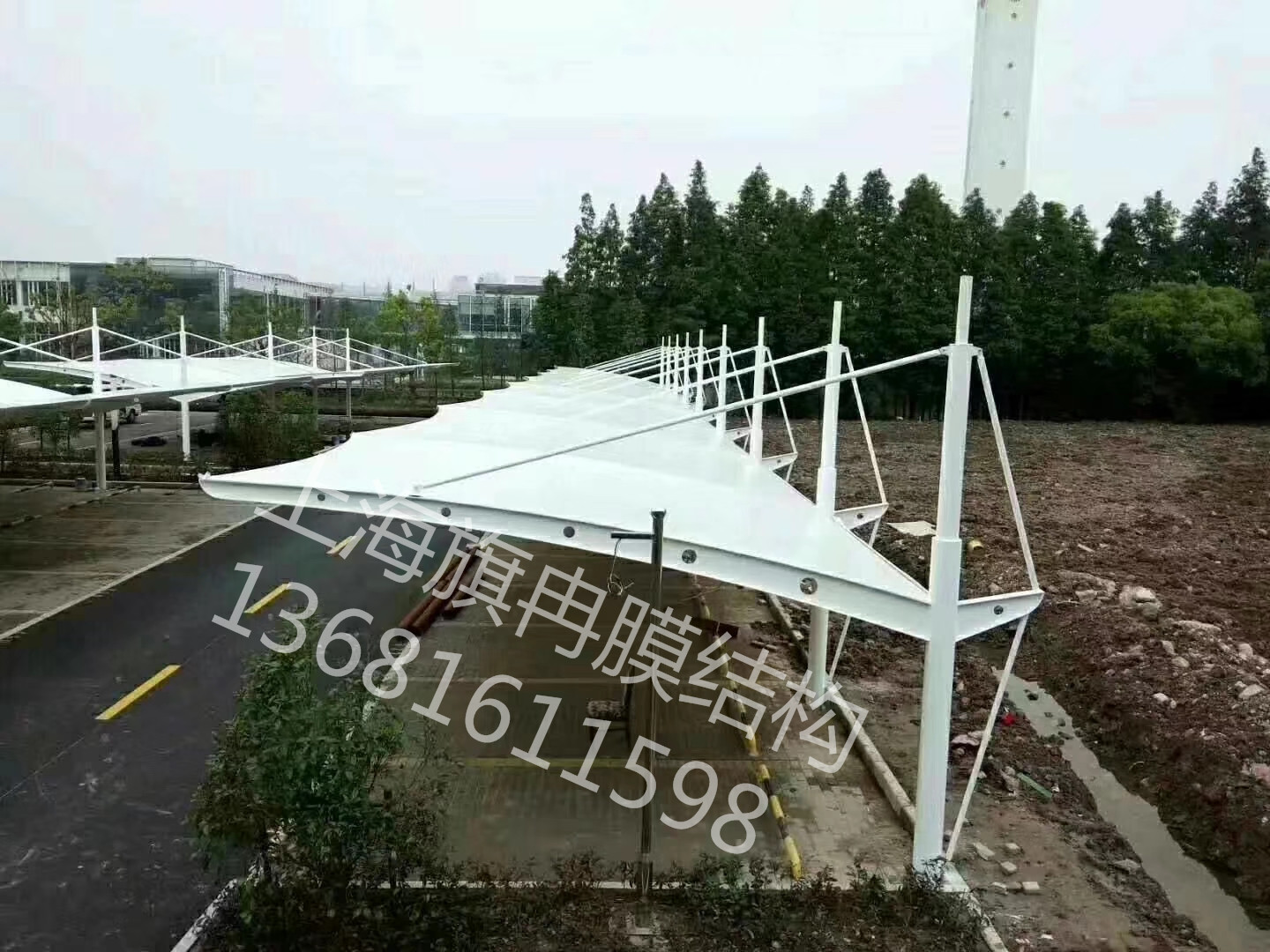 吴县拉杆式停车棚厂商出售 钢结构、膜结构6