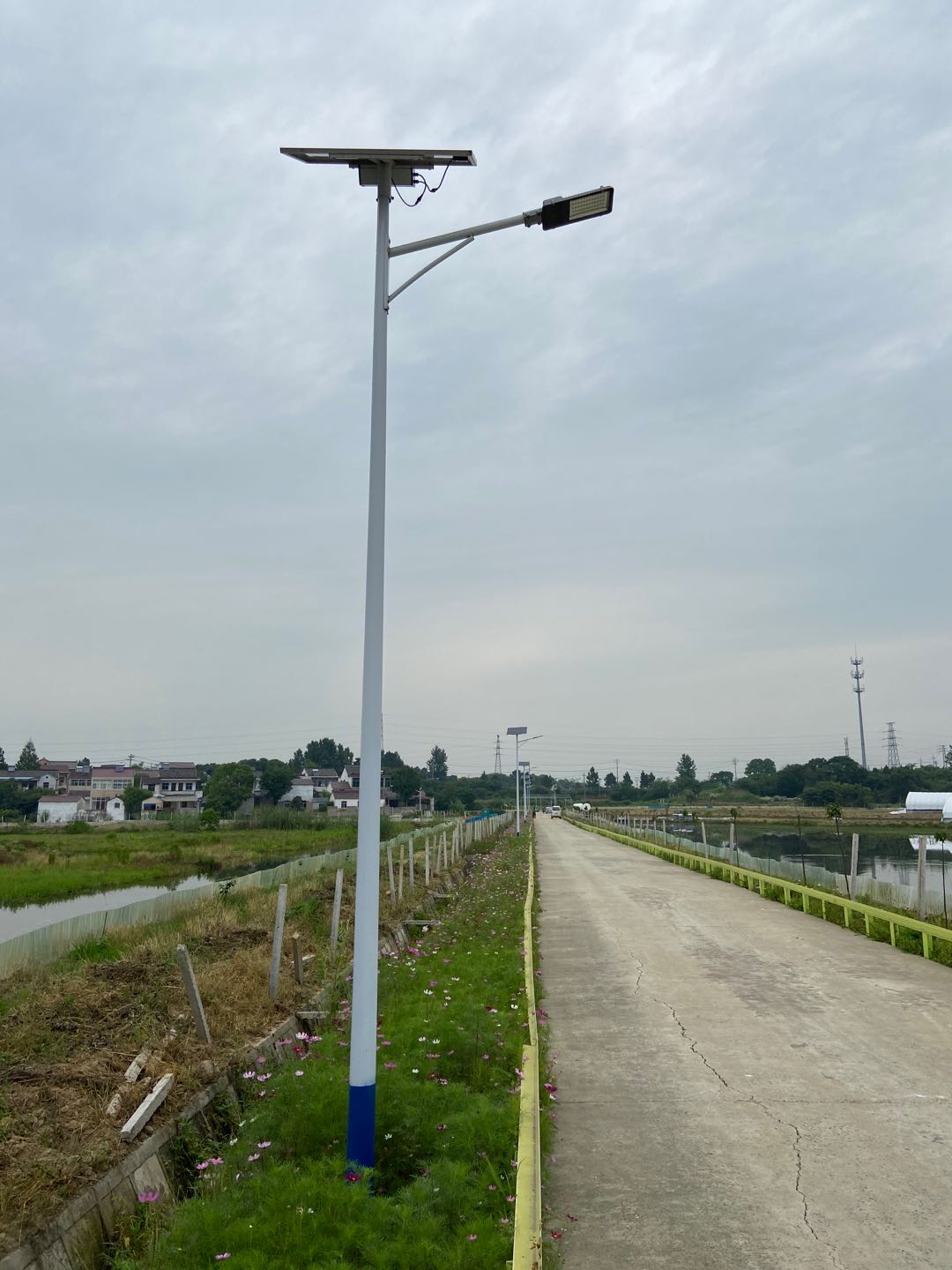 厂家生产太阳能路灯新农村美丽乡村厂家6米12V3.2VLED单臂双臂路灯定制太阳能锂电池路灯2