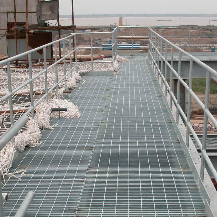 天桥踏板平台 启诚供应 焊接下水道篦子 热镀锌钢格板踏步板6