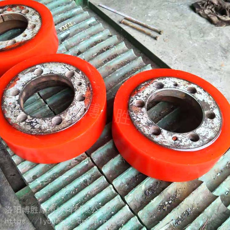 聚氨酯包胶轮 旧轮翻新 320直径摩擦轮包胶 工业用橡胶制品 高耐磨1