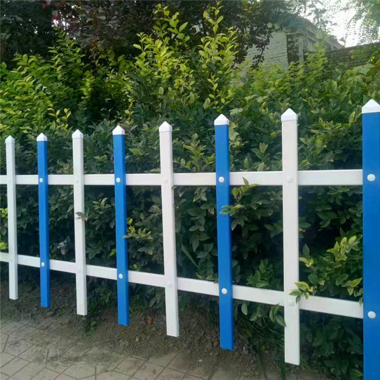 锌钢喷塑草坪护栏 华朋销售 pvc社区护栏 pvc塑钢草坪围栏4