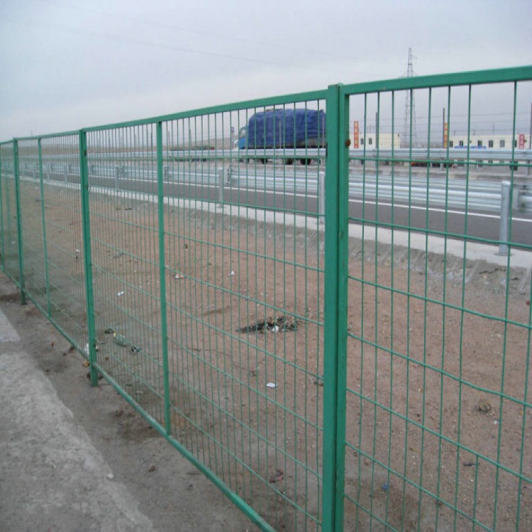 振鼎 低碳铁丝 东北三省 高速公路护栏 高速公路护栏网 喷塑护栏网