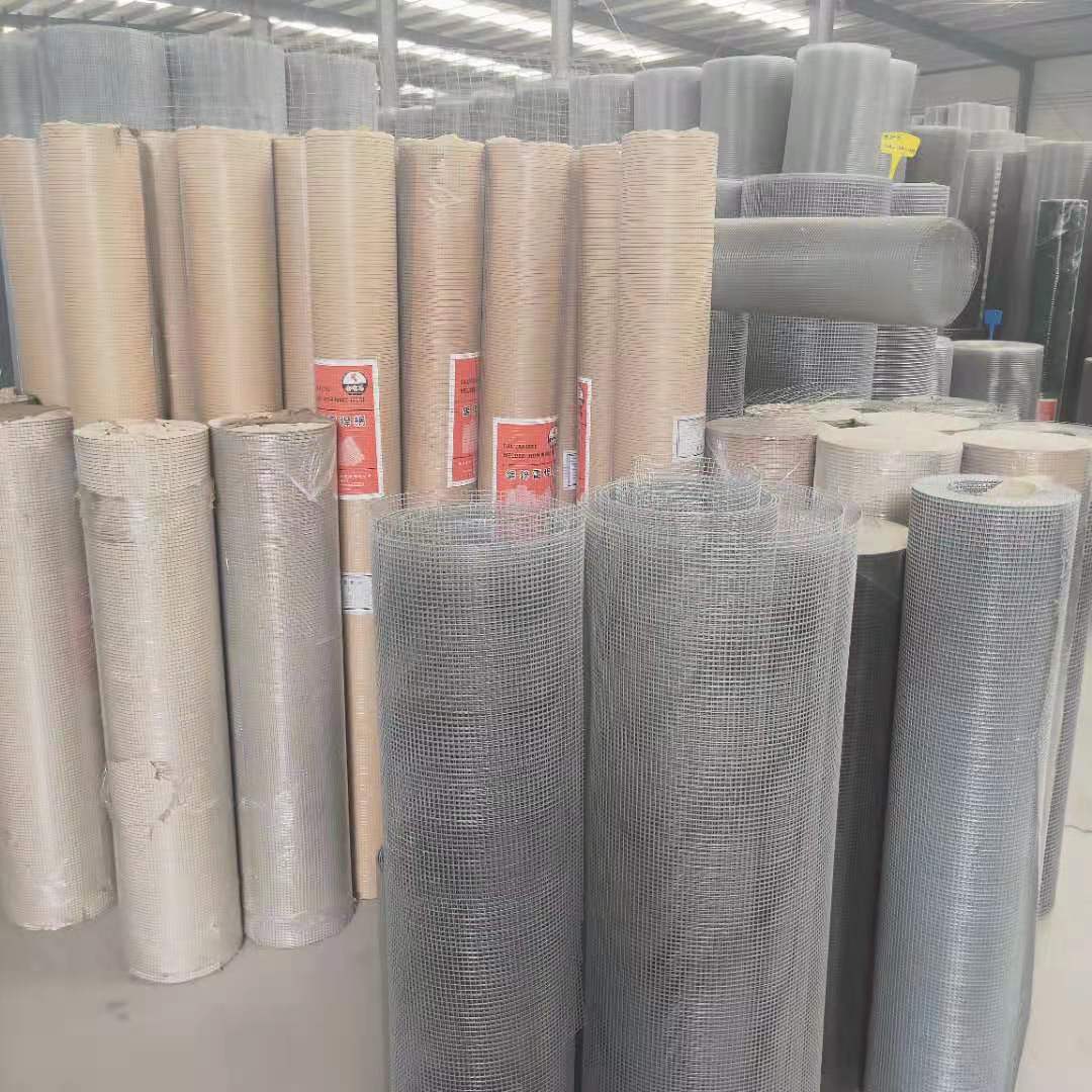 龙润专业生产电焊网卷 厂家直销定购 养殖铁丝网 镀锌铁丝网5