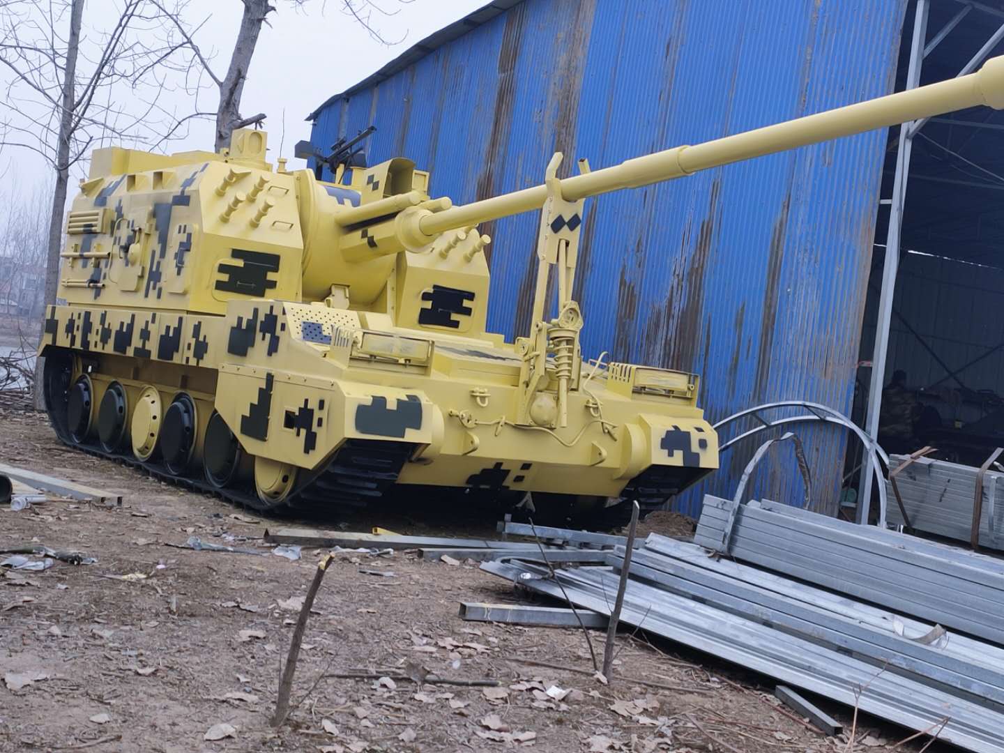 坦克模型 装甲车模型 河南大型装备制作厂家 飞机模型展览供应2