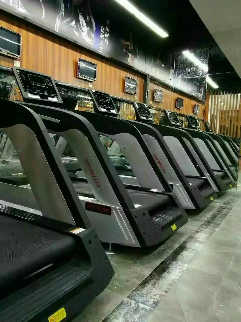 21.5寸大屏 山东天悦健身器材跑步机健身房商用家用TY-80004
