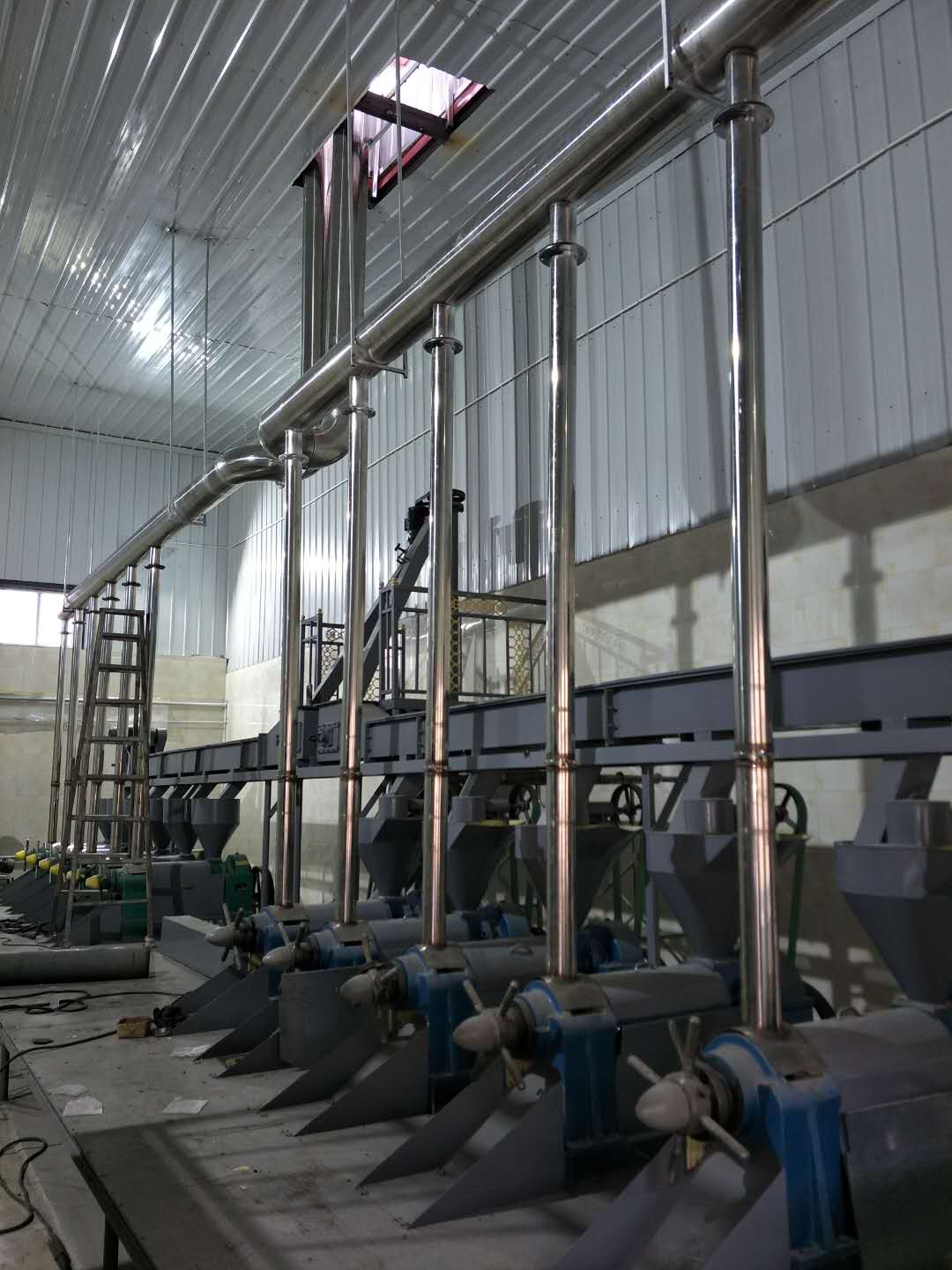 食用油加工设备 节能环保 恒晟粮油机械榨油 精炼一天可处理1-50吨