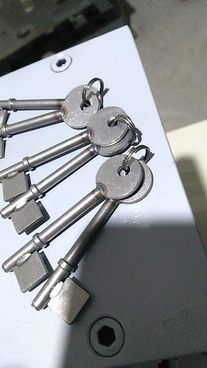 钥匙打圈机 钥匙串簧机 其他通用五金配件 钥匙自动穿圈机 钥匙穿环机3