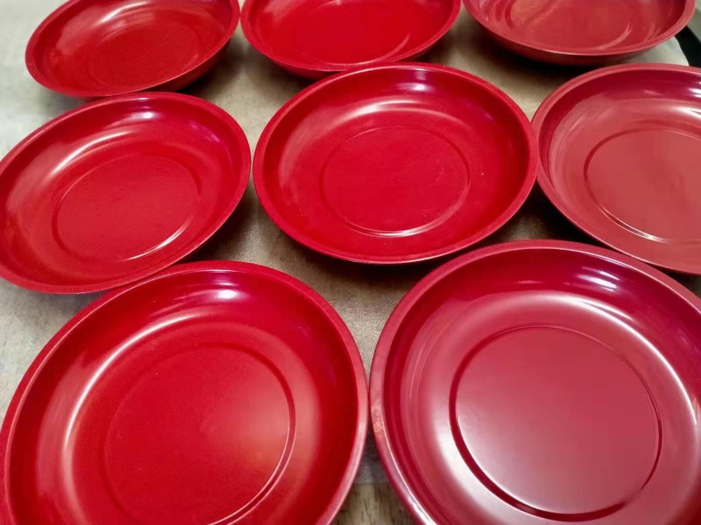 红色喷塑磁性收纳碗 汽保机修磁力盘 底部装配磁铁 网上热销磁碗 可以牢牢吸附在铁制品上在倒挂状态磁碗和小零件都不会滑落8