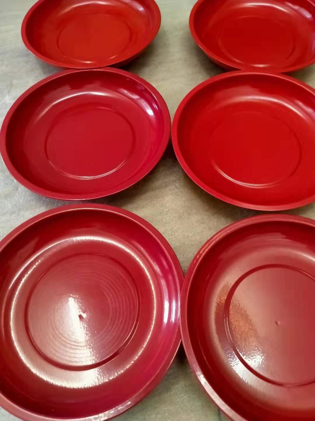 红色喷塑磁性收纳碗 汽保机修磁力盘 底部装配磁铁 网上热销磁碗 可以牢牢吸附在铁制品上在倒挂状态磁碗和小零件都不会滑落9