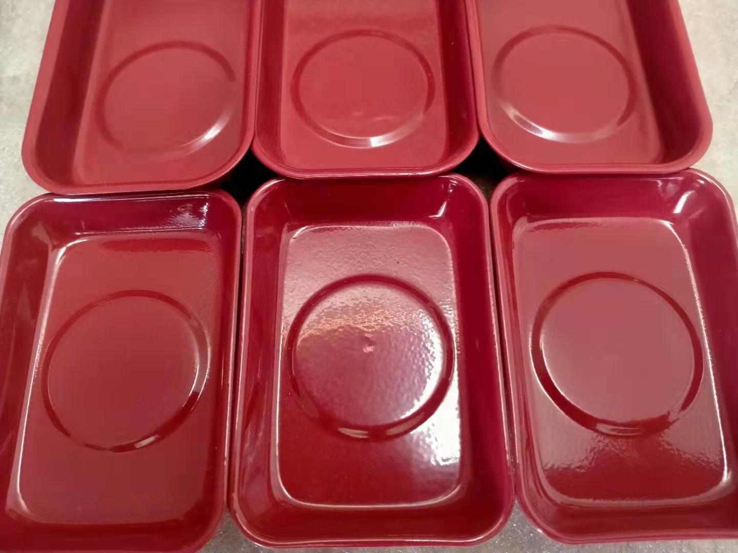 红色喷塑磁性收纳碗 汽保机修磁力盘 底部装配磁铁 网上热销磁碗 可以牢牢吸附在铁制品上在倒挂状态磁碗和小零件都不会滑落4