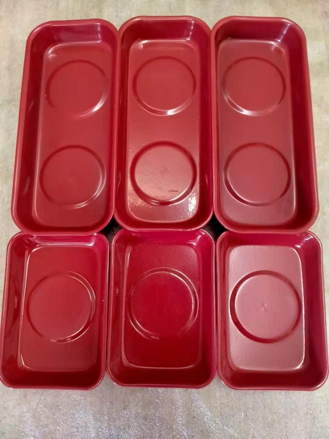 红色喷塑磁性收纳碗 汽保机修磁力盘 底部装配磁铁 网上热销磁碗 可以牢牢吸附在铁制品上在倒挂状态磁碗和小零件都不会滑落5