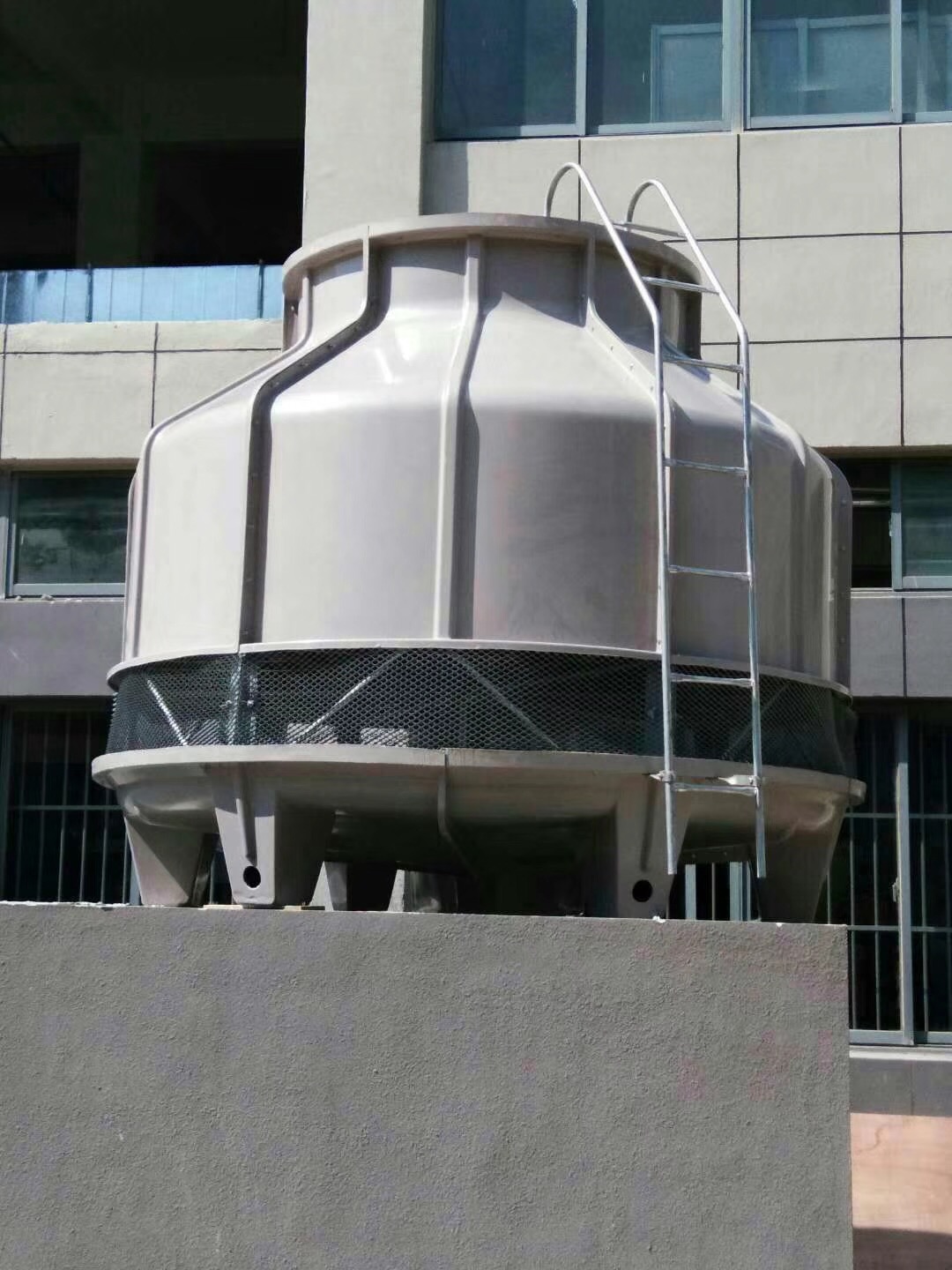 150吨冷却水塔 圆形冷却水塔填料琴江QJ-150凉水塔 供应大型冷却水塔 维修更换保养2