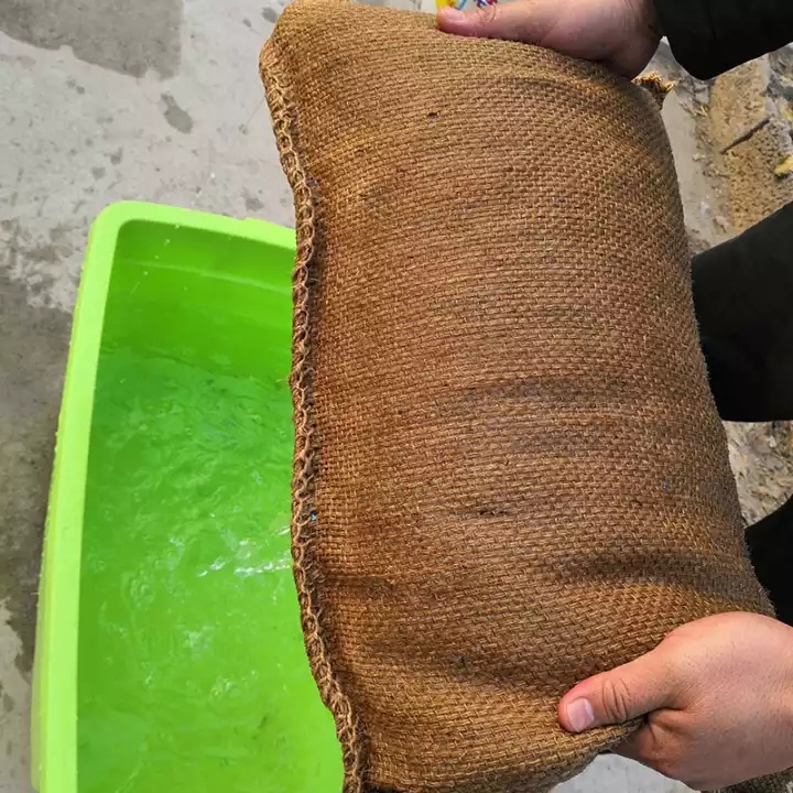 自然災害防護 廠家直銷吸水膨脹袋快速吸水迅速膨脹阻水擋流2