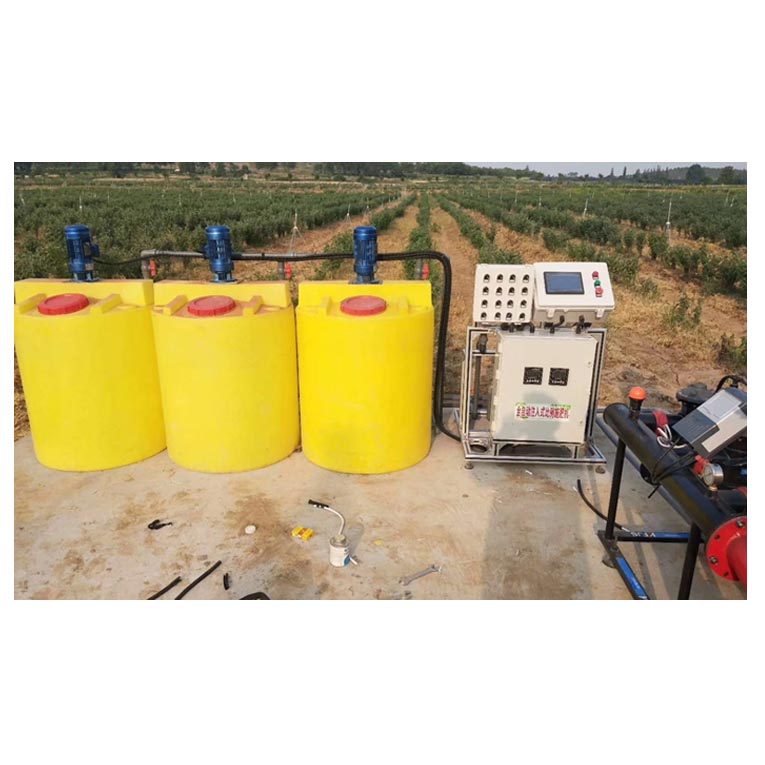 灌溉工具 灌木滴灌手机控制四吸口施肥机原理及生产商3