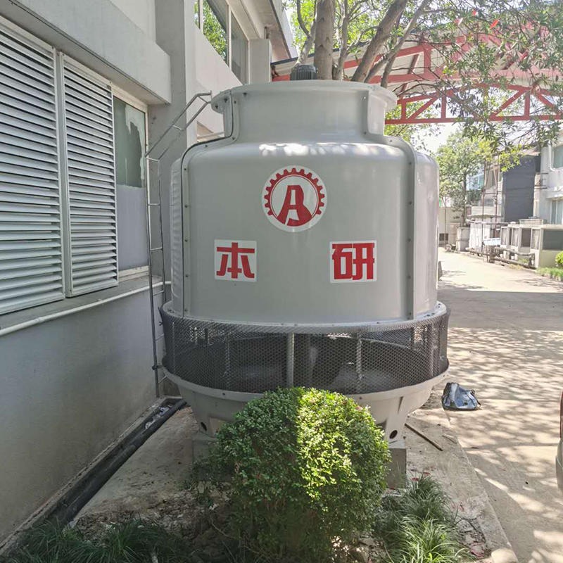 南京江北新区高科技企业配套用圆形逆流玻璃钢冷却水塔 采用户外专用防水电机 10T-200T现货供应 自动旋转散水喷头