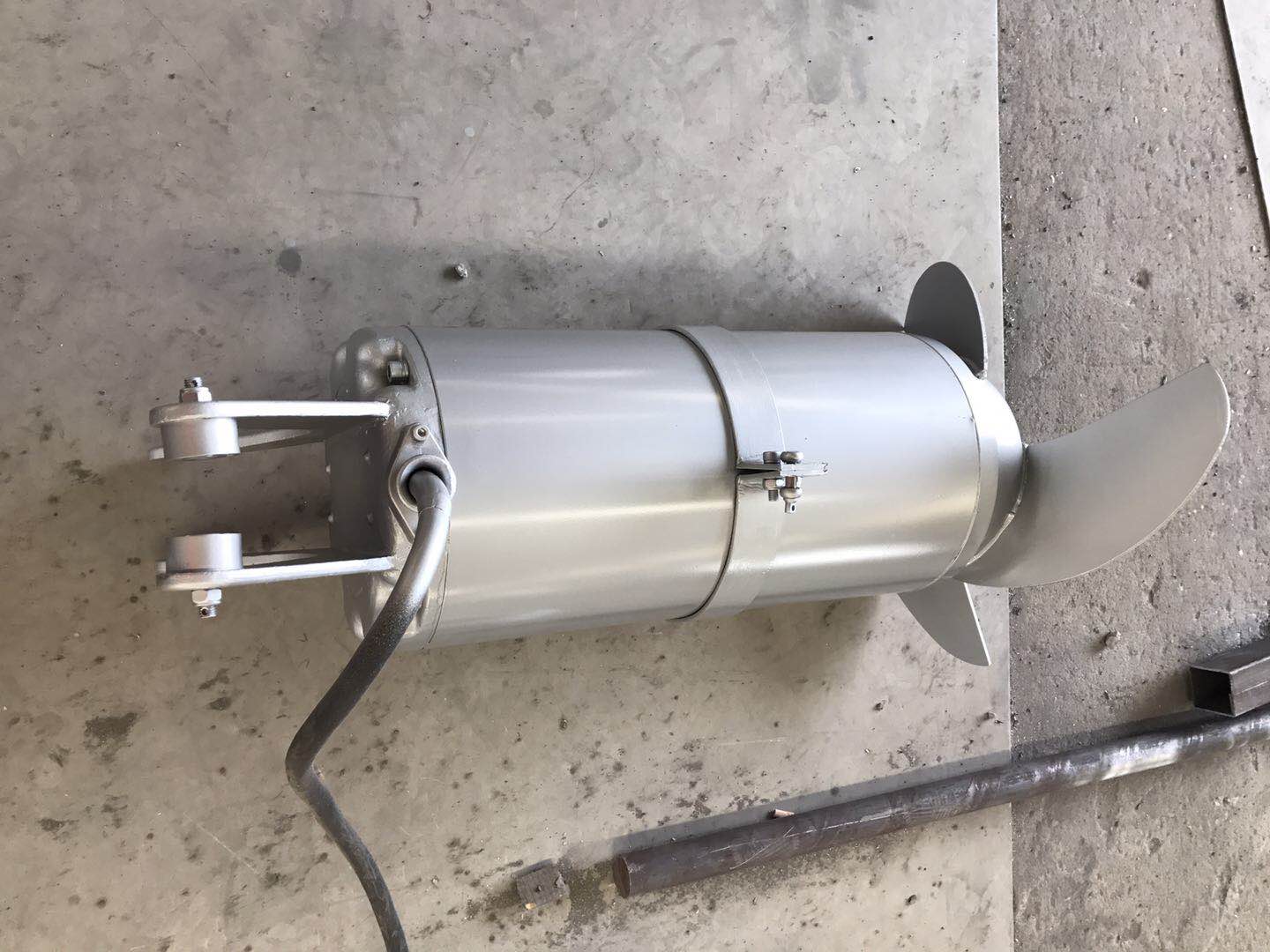 潜水搅拌机生产厂家蓝污 水下搅拌泵 水下推流推流器安装4
