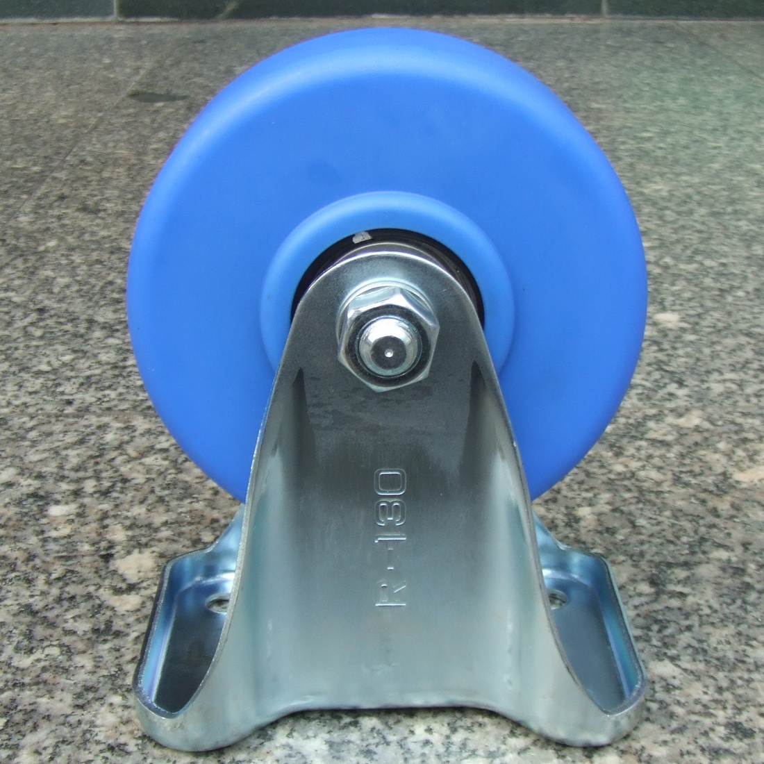 供应东莞南星脚轮-50系列5寸蓝色单体浇铸尼龙活动轮带刹车4