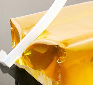 牛皮纸快递袋气泡袋信封热熔胶块 高粘度黄色透明胶块 批发供应