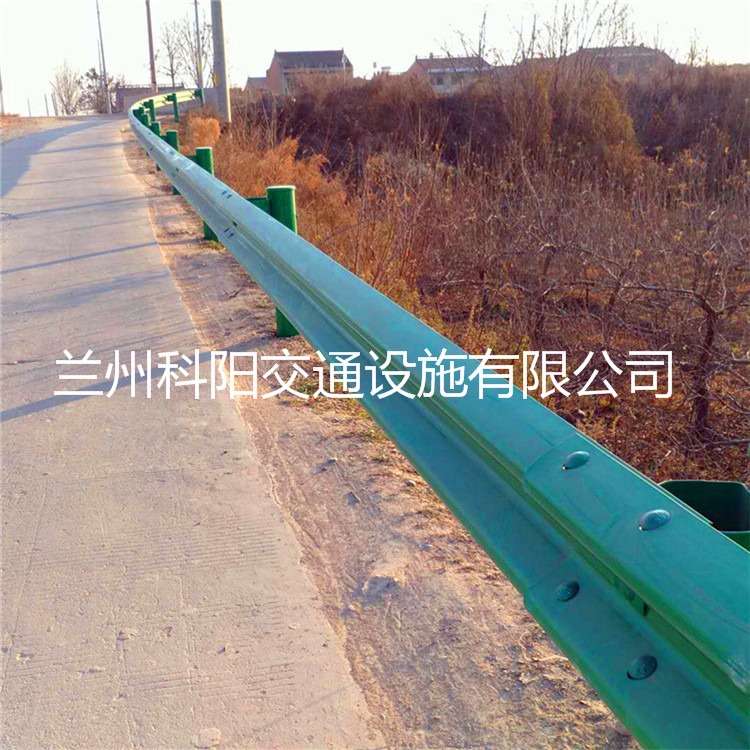 专业的施工安装队伍 公路护栏厂家直销 乌鲁木齐波形护栏板5