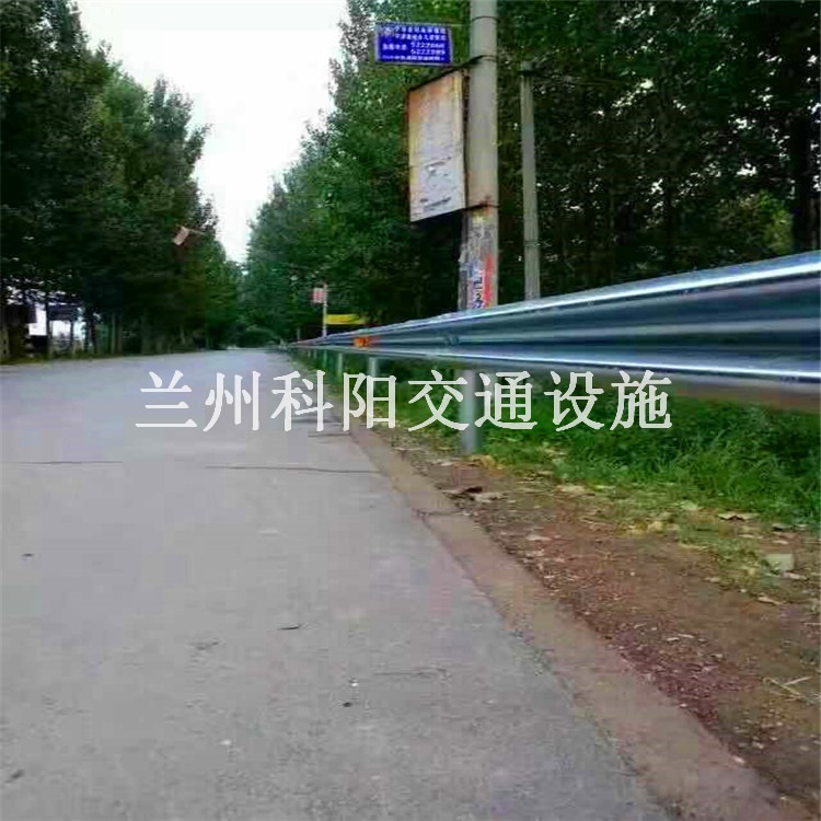 厂家专业从事公路护栏板研发生产 宁夏吴忠波形梁护栏5