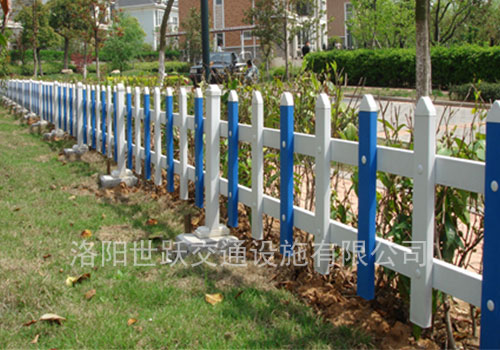 世跃道路园艺护栏塑钢草坪护栏围栏 花园栅栏围栏价格 河南安阳绿化道路草坪护栏厂家9