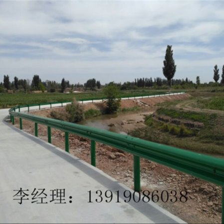 新疆石河子市国标镀锌防撞A级护栏板供应商兰州科阳