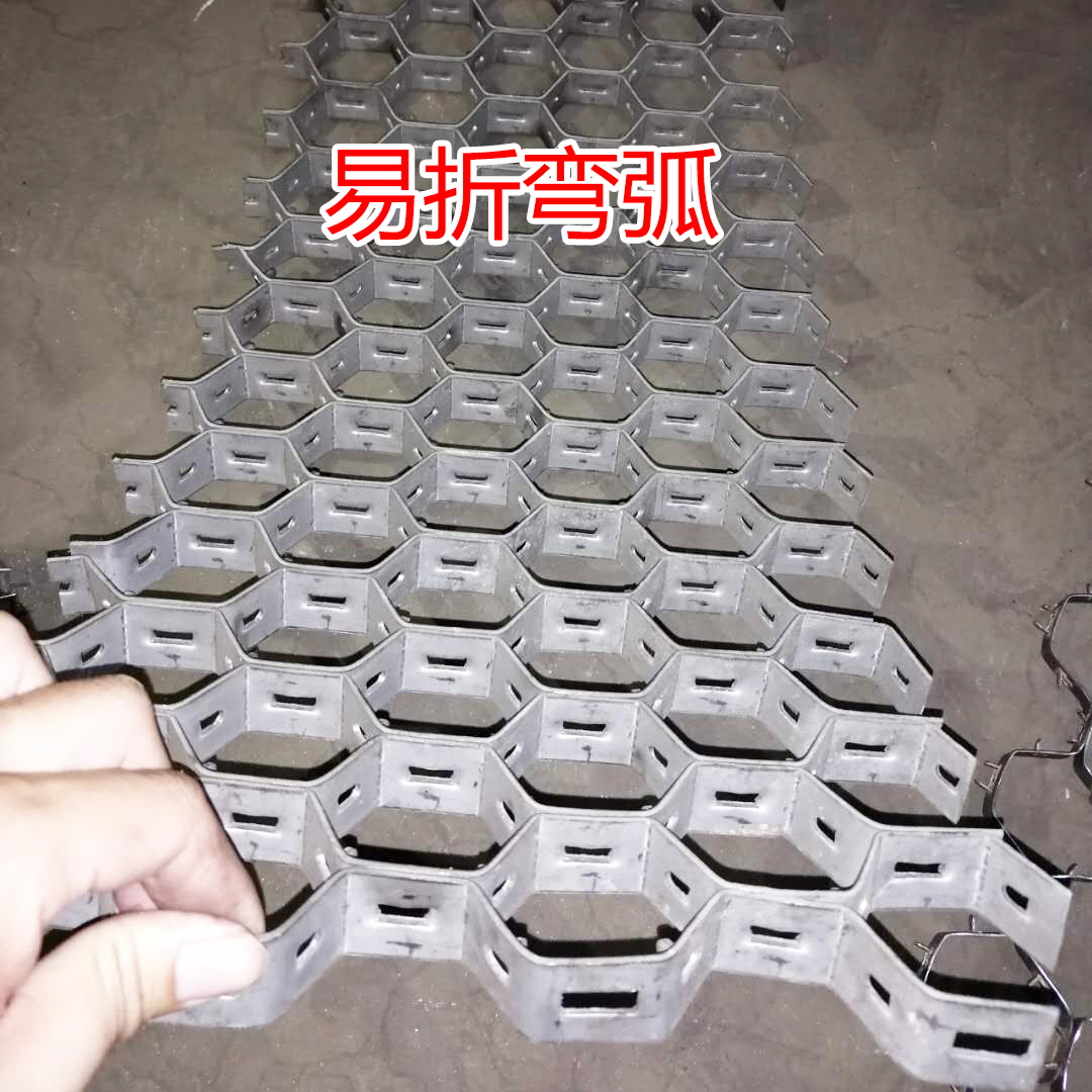 龟甲钢板网 金属板网 厂家定制 冶炼化工用龟甲网 赤峰2