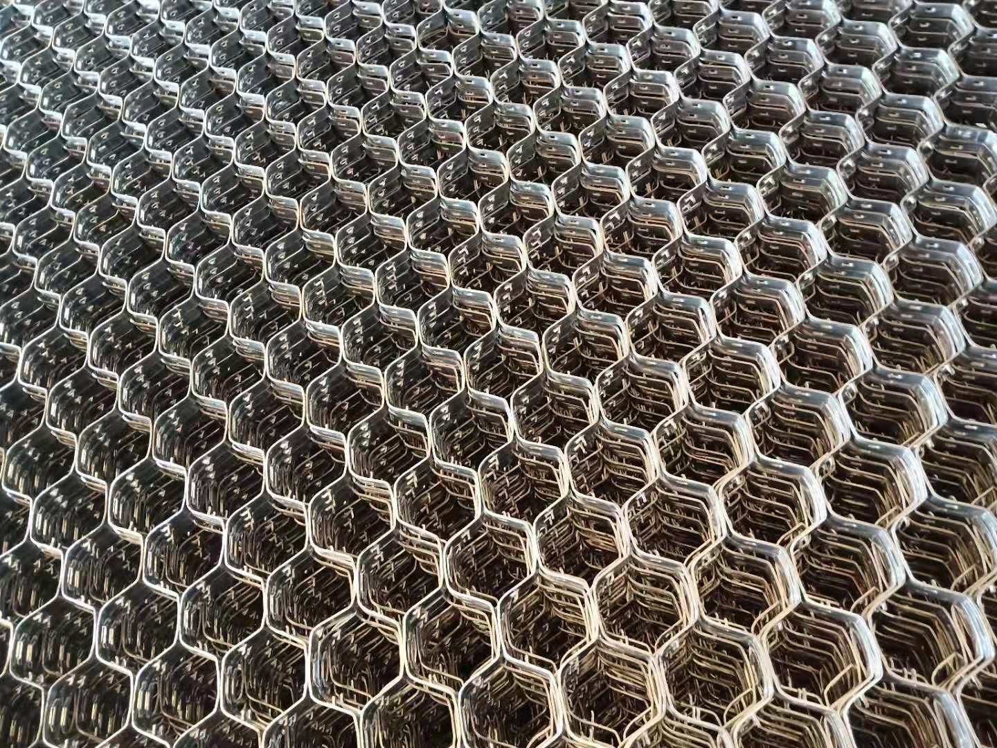 龟甲钢板网 金属板网 厂家定制 冶炼化工用龟甲网 赤峰