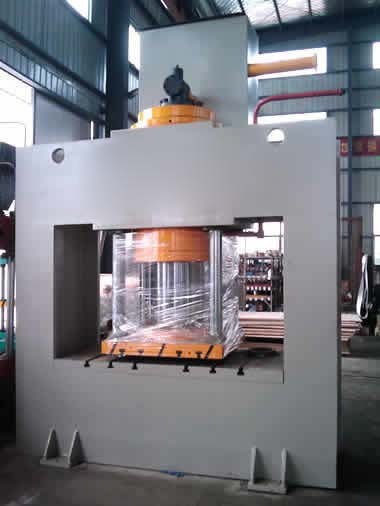 江苏液压机厂家 专业生产单柱液压机 锻造液压机 四柱液压机 框架式液压机3