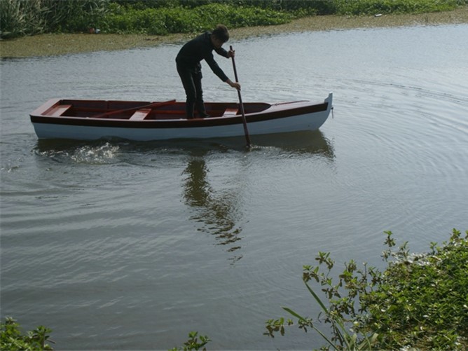 厂家直销一头尖木船 水上观光手划木船 小型欧式尖头手划船1