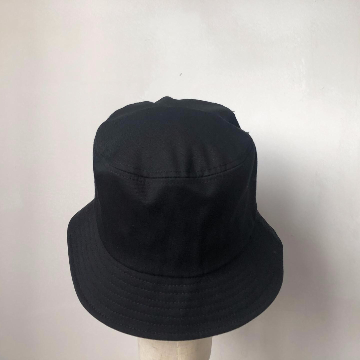 帽子 时尚黑色平顶印花装饰边帽渔夫帽盆帽6