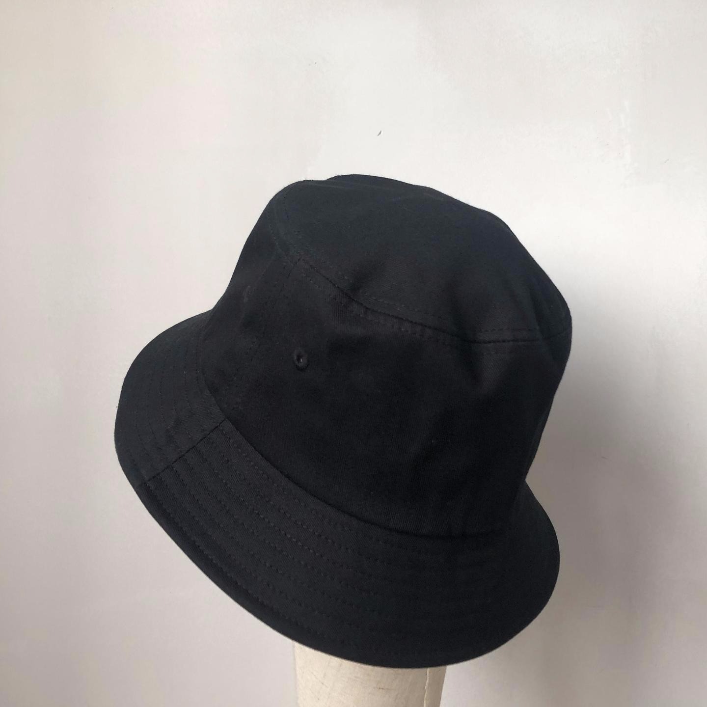 帽子 时尚黑色平顶印花装饰边帽渔夫帽盆帽5