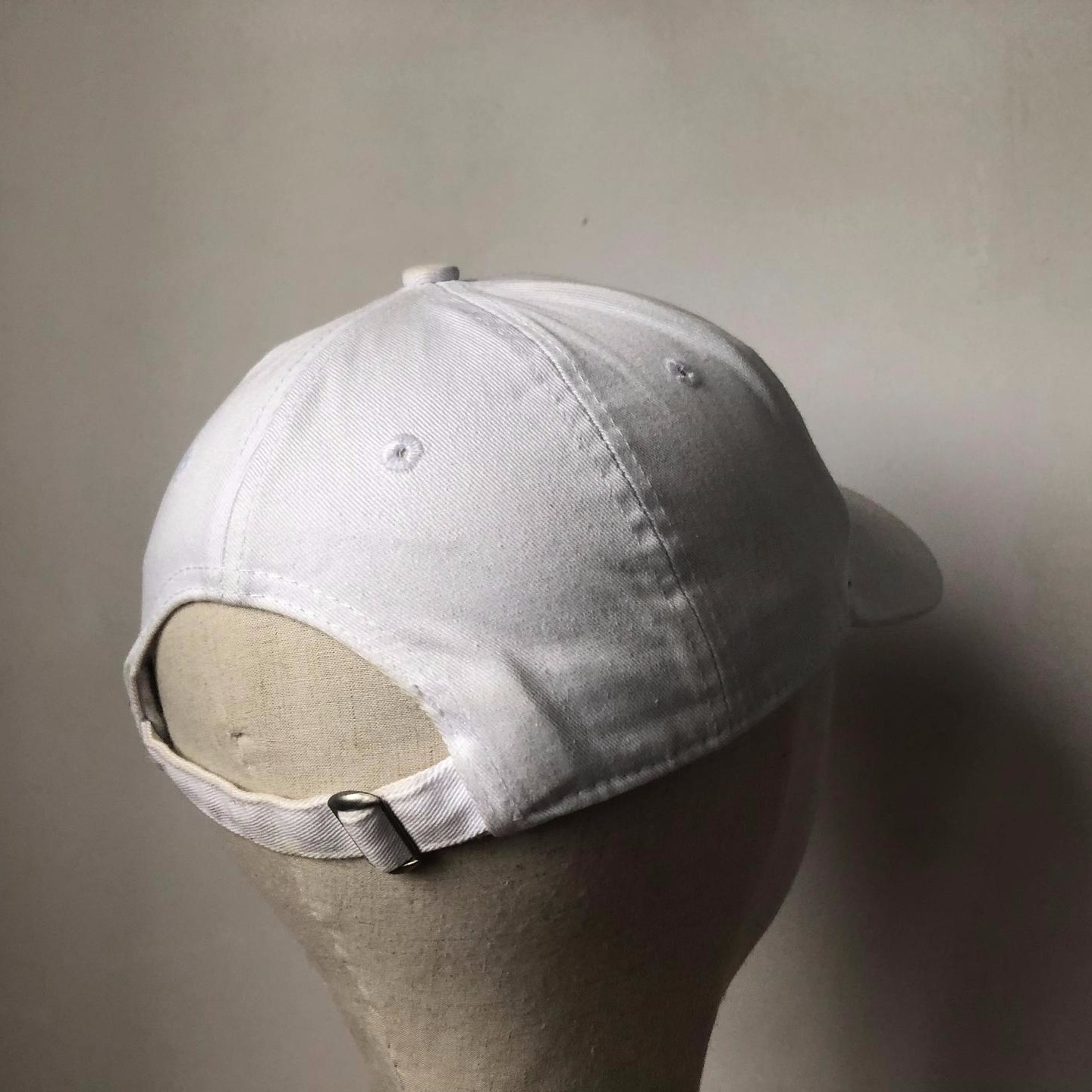 白色立体绣3D绣花6片圆顶曲额棒球帽鸭舌帽帽子6