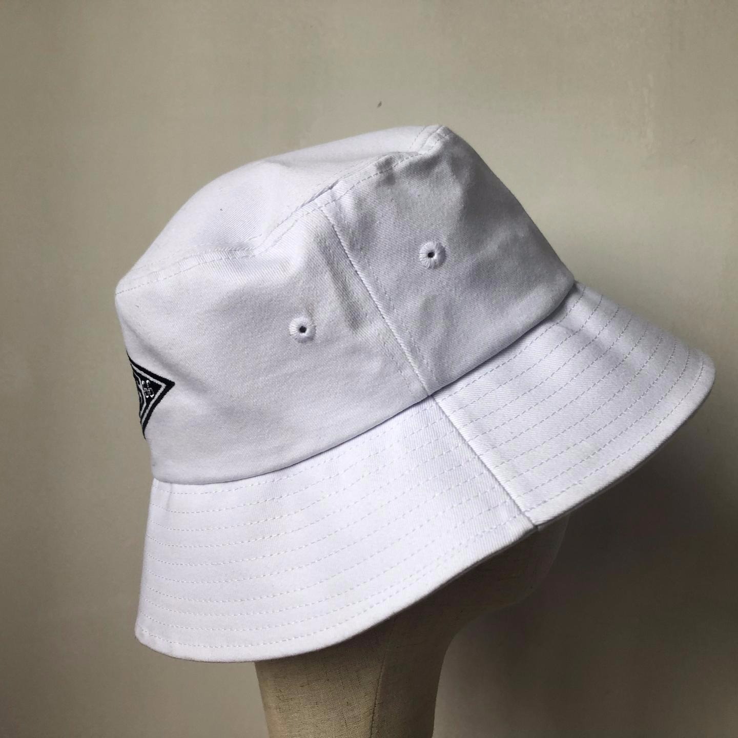 帽子 时尚绣花白色平顶边帽渔夫帽盆帽6