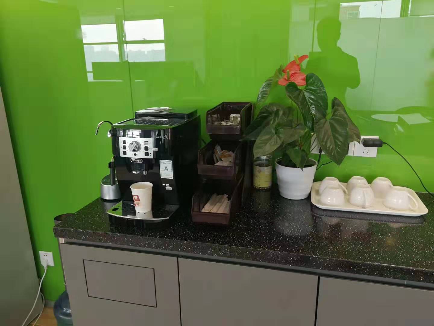 北京专业咖啡机租赁公司 意大利德龙咖啡机租赁 供应北京办公室咖啡机1
