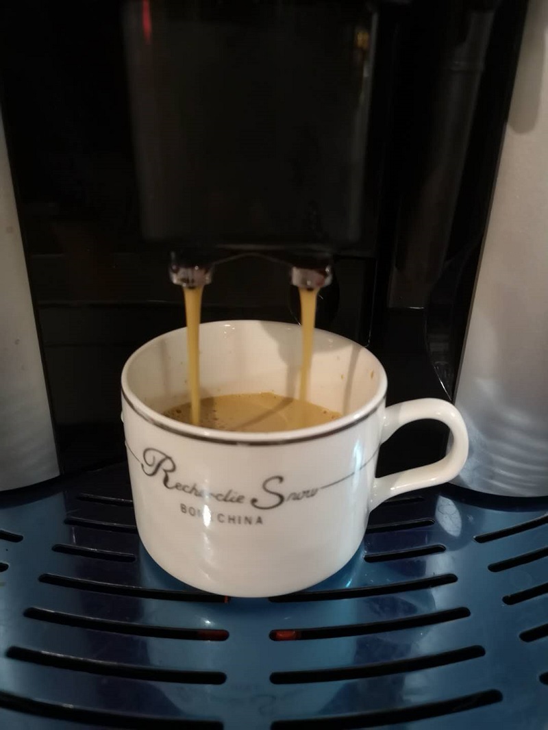 办公室长期租赁进口意式现磨咖啡机 设备租赁 德龙咖啡机出租6