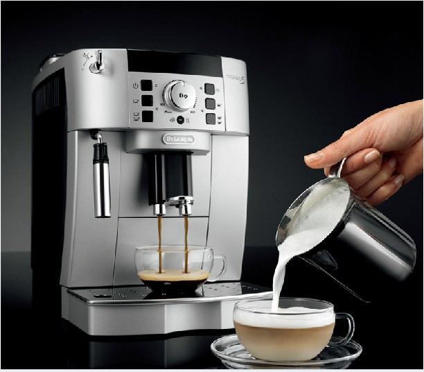 办公室长期租赁进口意式现磨咖啡机 设备租赁 德龙咖啡机出租3