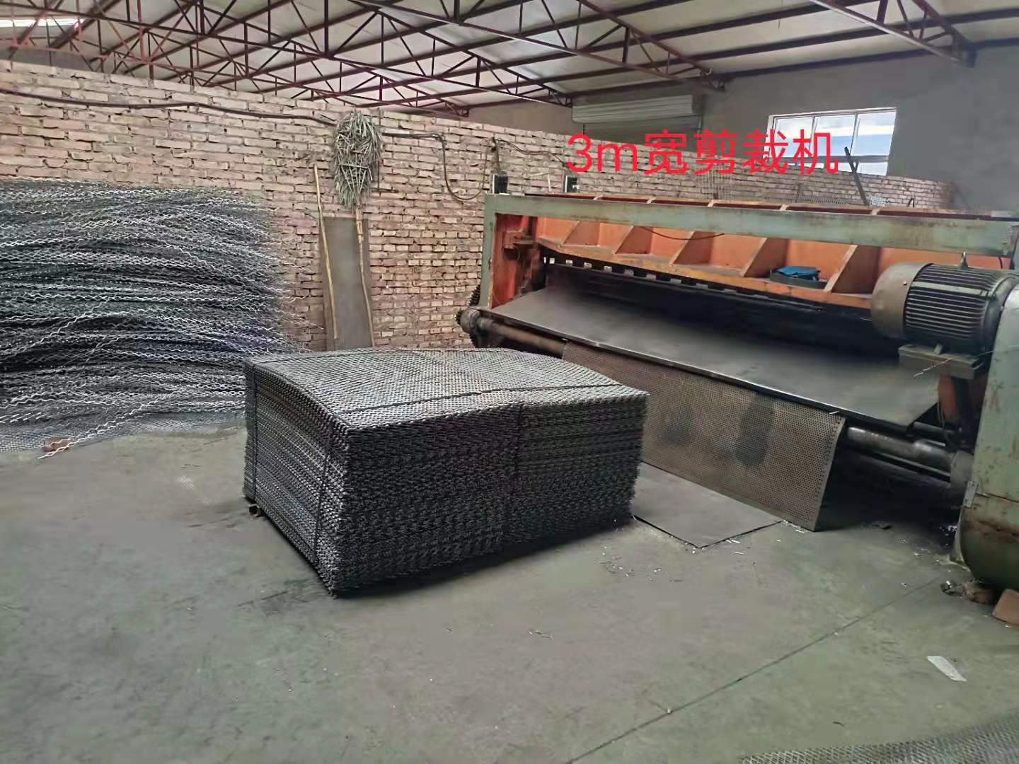 钢板网压平 平枥 钢板网裁剪 钢板网较平 金属板网 钢板网加工2