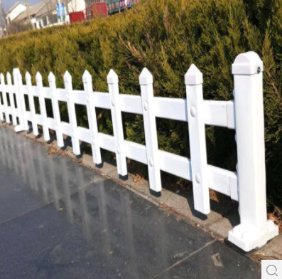 绿化带防护 河北平枥 草坪护栏 支持定做 pvc护栏 pvc绿化护栏3