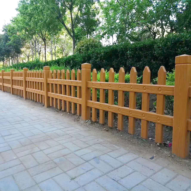 艺高景观水泥仿木护栏对新农村的作用 广东河源乡镇池塘河堤仿木栏杆制作方法8