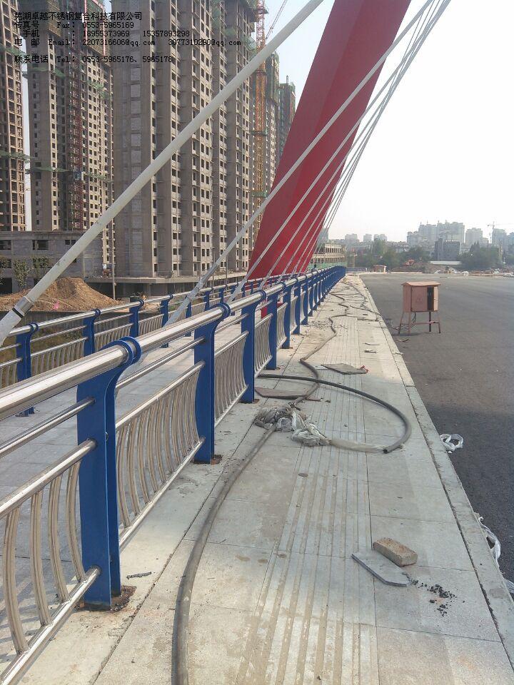 交通防护栏杆绿洲护栏货源充足还便宜 89×2.5不锈钢复合管4