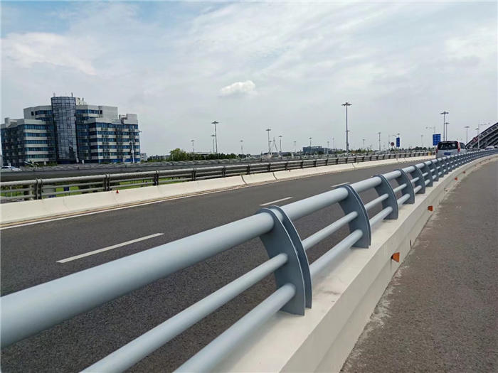 防撞设施 桥梁不锈钢复合管护栏 89×2.5不锈钢复合管1