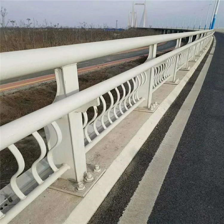 河道护栏 防撞设施 交通防护栏杆 防撞道路护栏 质量过硬20211
