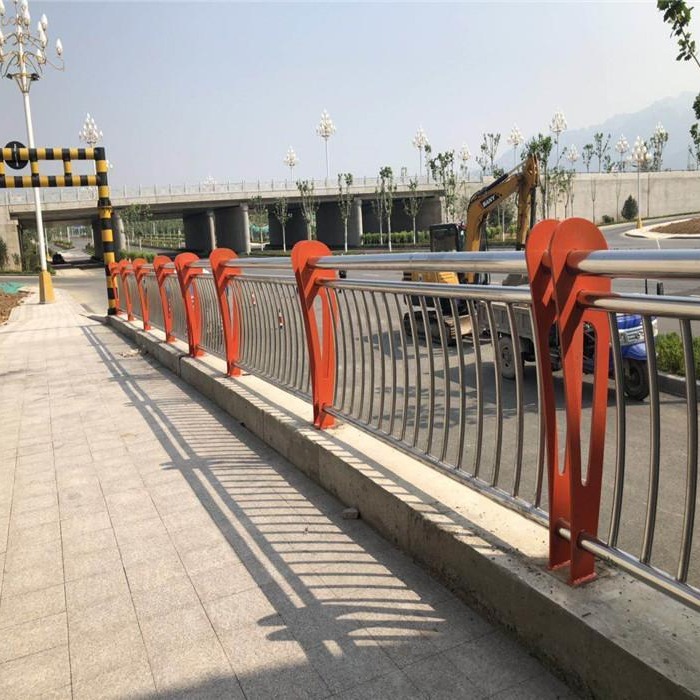 防撞设施 桥梁不锈钢复合管护栏 89×2.5不锈钢复合管