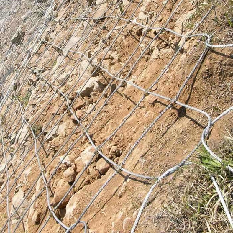 厂家直销 边坡钢丝绳网 现货库存包施工 主动钢丝网 被动菱形网