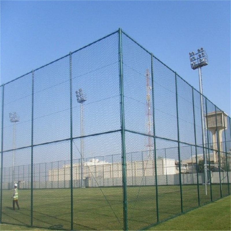 高网体球场网 优质护栏网阻车桩专业安装 浸塑体育围网8