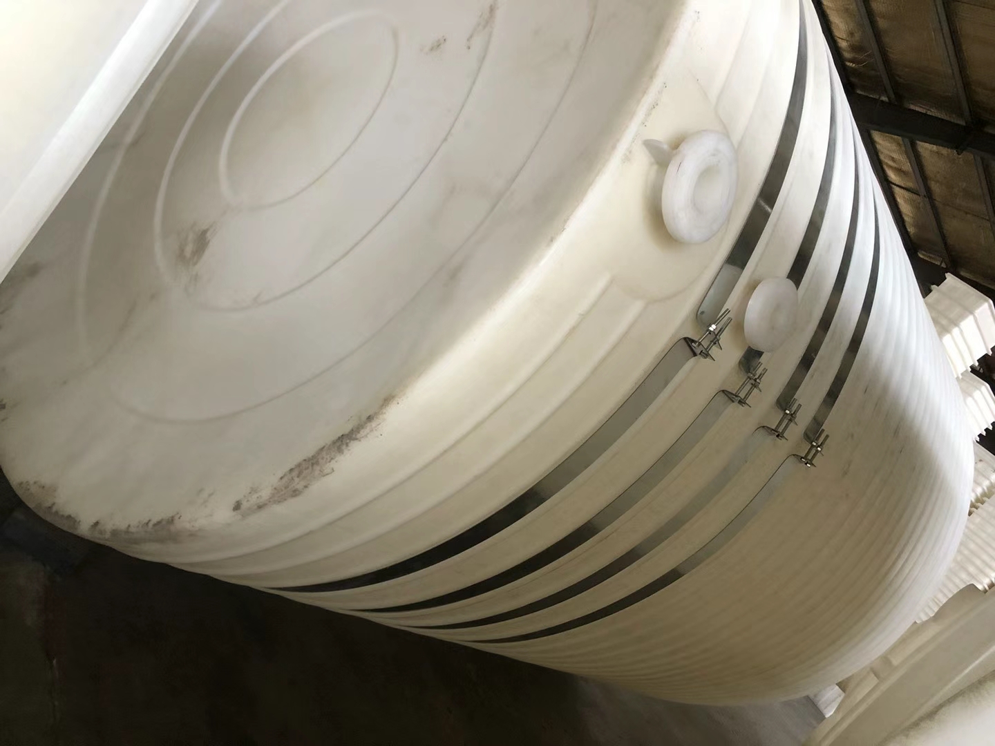 建设工地储水桶 塑料储罐 绿安 晋城市PE储罐厂家 30吨水塔1