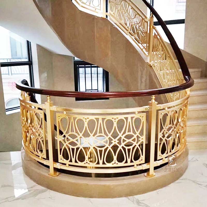 南京奢华度假酒店安装楼梯扶手 铜艺精雕楼梯护栏将空间表现得5