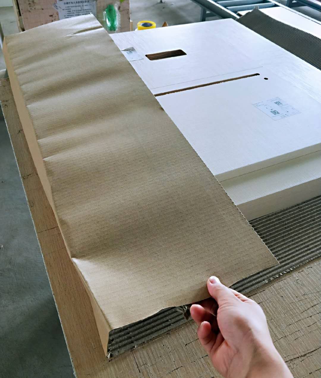 坑纸 展飞两层瓦楞纸 1.4米家具包装牛皮纸 包装纸皮 高强瓦楞纸2